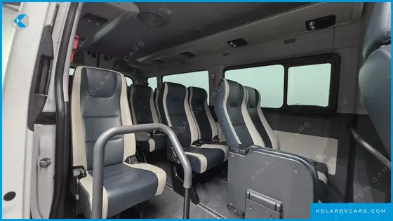 HYUNDAI SOLATI 15-SEATER
