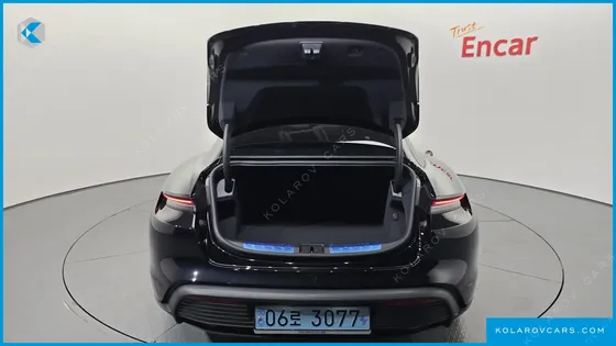 PORSCHE TAYCAN 4S