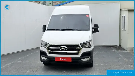 HYUNDAI SOLATI 15-SEATER