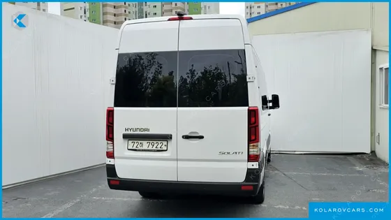 HYUNDAI SOLATI 15-SEATER
