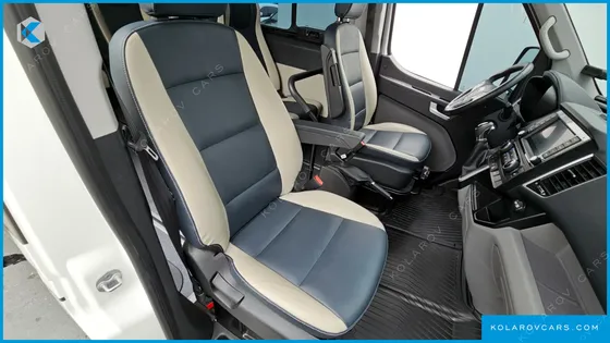HYUNDAI SOLATI 15-SEATER