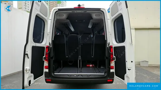HYUNDAI SOLATI 15-SEATER