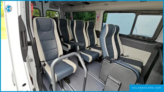 HYUNDAI SOLATI 15-SEATER