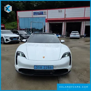 PORSCHE TAYCAN BASE