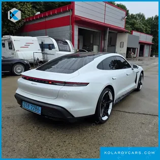PORSCHE TAYCAN BASE