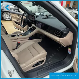 PORSCHE TAYCAN BASE