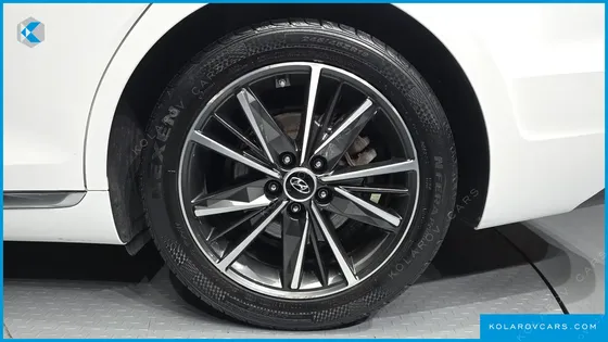 HYUNDAI GRANDEUR 2.5