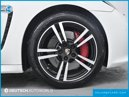 PORSCHE PANAMERA 4.8 GTS