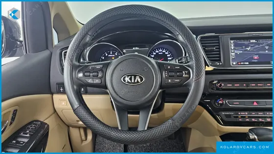 KIA CARNIVAL GASOLINE 9-SEATER HI-LIMOUSINE