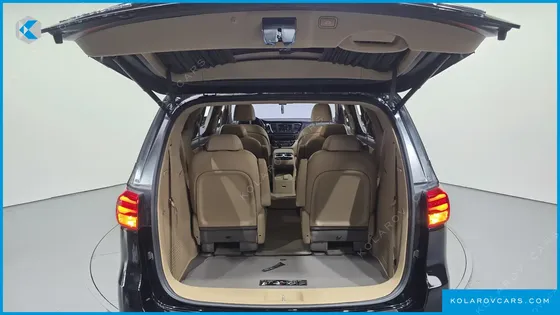 KIA CARNIVAL 9-SEATER HI-LIMOUSINE