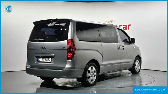 HYUNDAI STAREX WAGON 12-SEATER