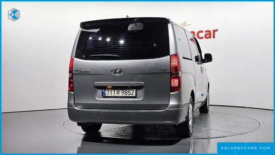 HYUNDAI STAREX WAGON 12-SEATER