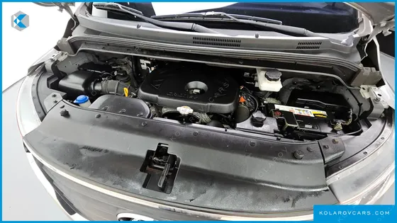 HYUNDAI STAREX WAGON 12-SEATER