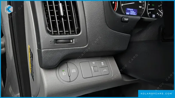 HYUNDAI STAREX WAGON 12-SEATER