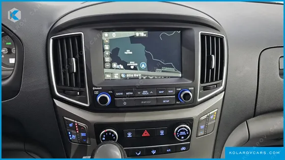 HYUNDAI STAREX WAGON 12-SEATER