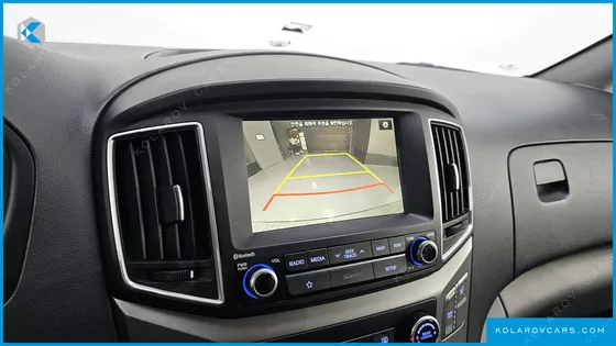 HYUNDAI STAREX WAGON 12-SEATER