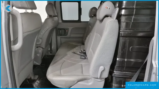HYUNDAI STAREX VAN 5-SEATER