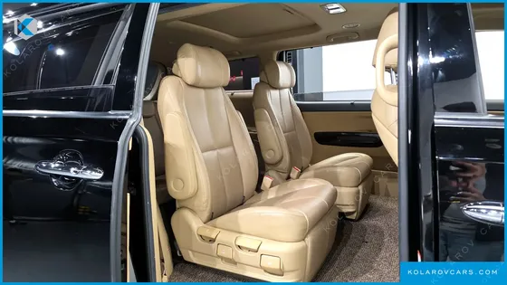 KIA CARNIVAL 7-SEATER LIMOUSINE