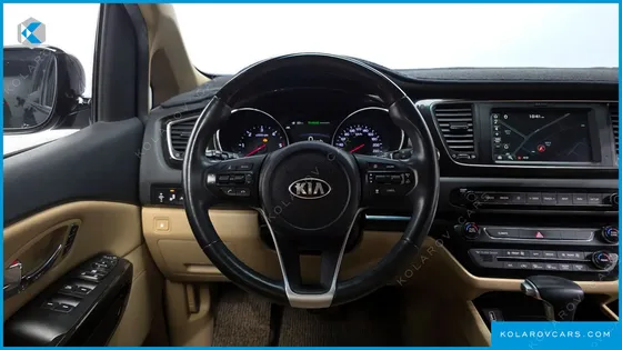 KIA CARNIVAL 7-SEATER LIMOUSINE