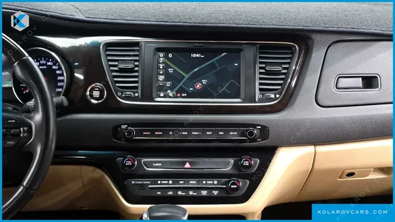 KIA CARNIVAL 7-SEATER LIMOUSINE
