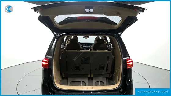KIA CARNIVAL 7-SEATER LIMOUSINE