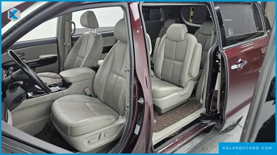 KIA CARNIVAL 9-SEATER NOBLESSE SPECIAL