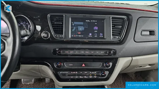 KIA CARNIVAL 9-SEATER NOBLESSE SPECIAL