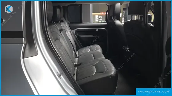 LAND ROVER DEFENDER 110 D250 S