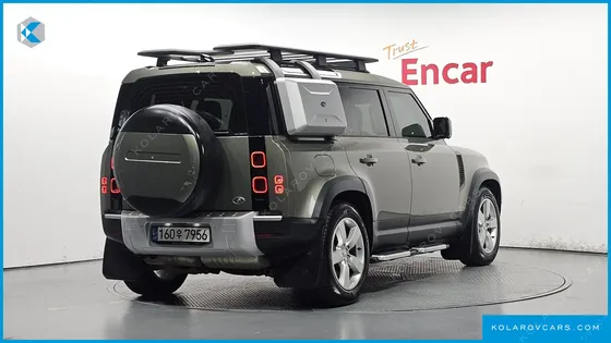 LAND ROVER DEFENDER 110 D300 HSE