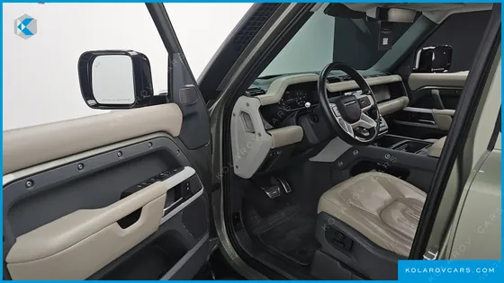 LAND ROVER DEFENDER 110 D300 HSE