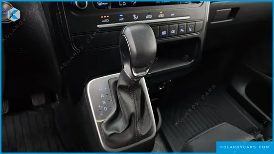 HYUNDAI STARIA L3.5 CARGO 3-SEATER