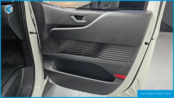 HYUNDAI STARIA L3.5 CARGO 3-SEATER