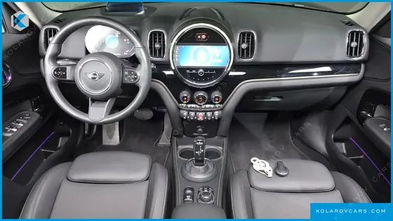 MINI COUNTRYMAN CLASSIC PLUS LAUNCH PACK