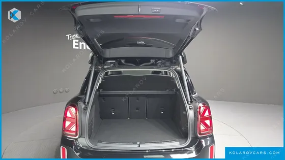 MINI COUNTRYMAN CLASSIC PLUS LAUNCH PACK