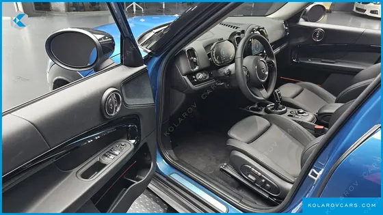 MINI COUNTRYMAN CLASSIC PLUS LAUNCH PACK