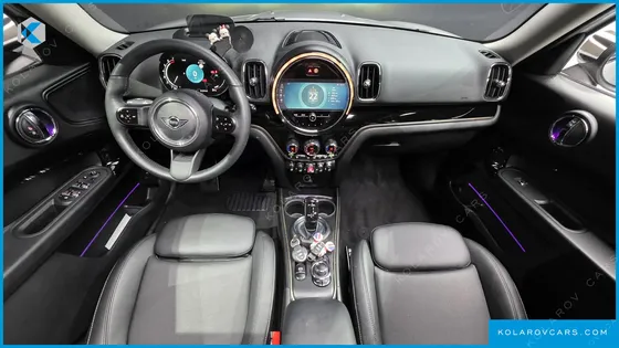 MINI COUNTRYMAN CLASSIC PLUS LAUNCH PACK