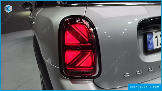 MINI COUNTRYMAN CLASSIC PLUS LAUNCH PACK