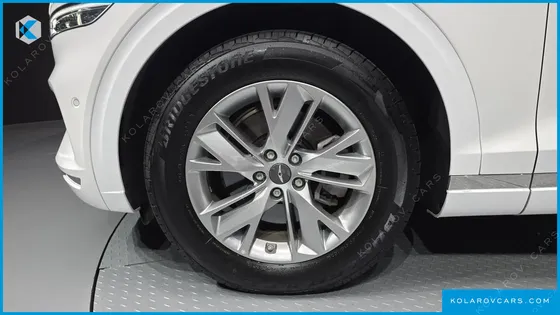 GENESIS GV70 2.5T GASOLINE 2WD