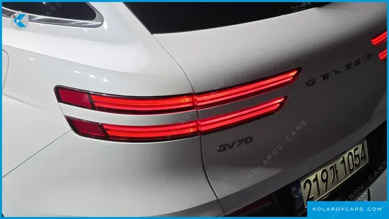 GENESIS GV70 2.5T GASOLINE 2WD