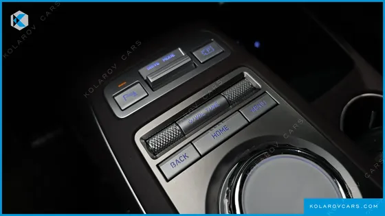 GENESIS GV70 2.5T GASOLINE 2WD