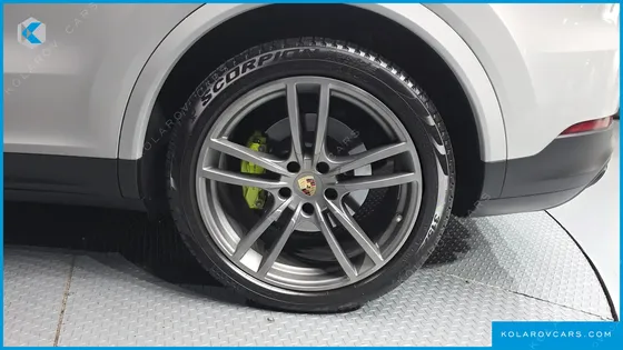 PORSCHE CAYENNE 3.0 E-HYBRID COUPE