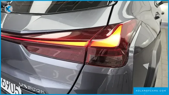 LEXUS UX 2.0 F-SPORT 2WD