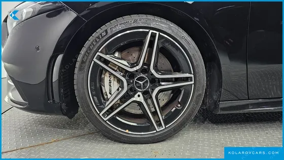 MERCEDES A-CLASS AMG A35 4MATIC SEDAN
