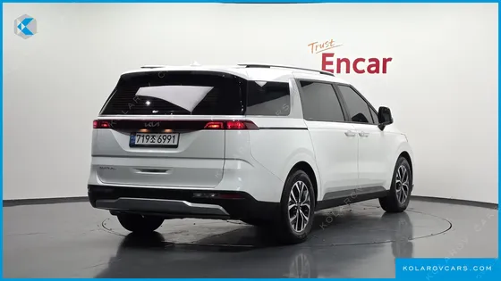 KIA CARNIVAL GASOLINE 11-SEATER PRESTIGE