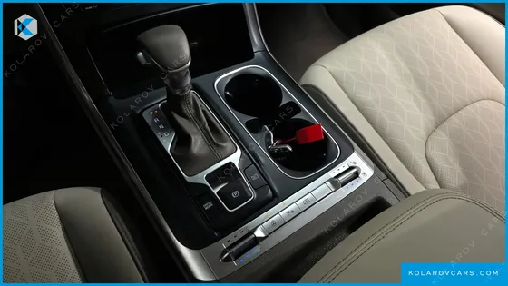 KIA CARNIVAL GASOLINE 11-SEATER PRESTIGE