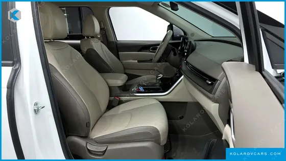 KIA CARNIVAL GASOLINE 11-SEATER PRESTIGE