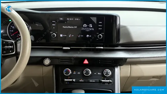 KIA CARNIVAL GASOLINE 11-SEATER PRESTIGE