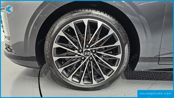 HYUNDAI GRANDEUR CALLIGRAPHY