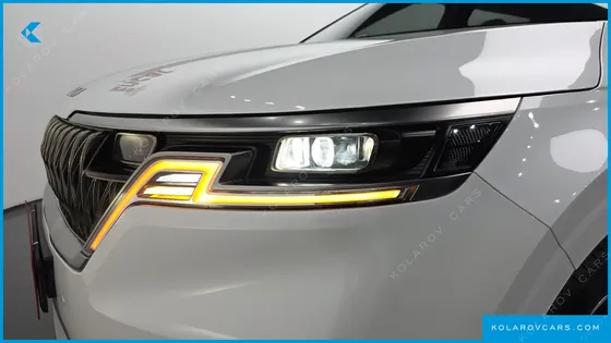 KIA CARNIVAL GASOLINE 9-SEATER NOBLESSE