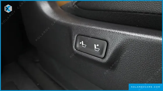 KIA CARNIVAL GASOLINE 9-SEATER NOBLESSE